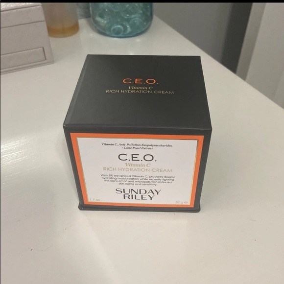 Sunday Riley C.E.O. Vitamin C Cream - Picture 2 of 5